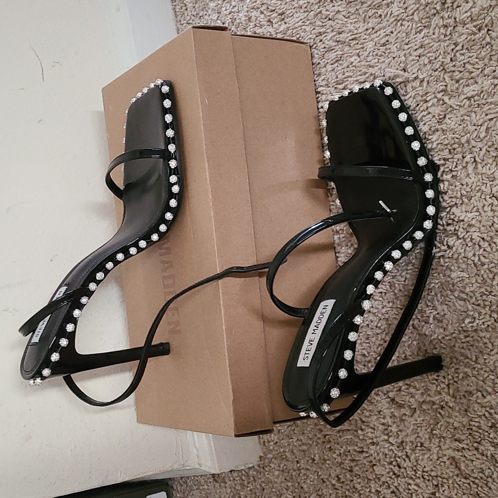 Steve Madden size 10 BRAND NEW IN BOX